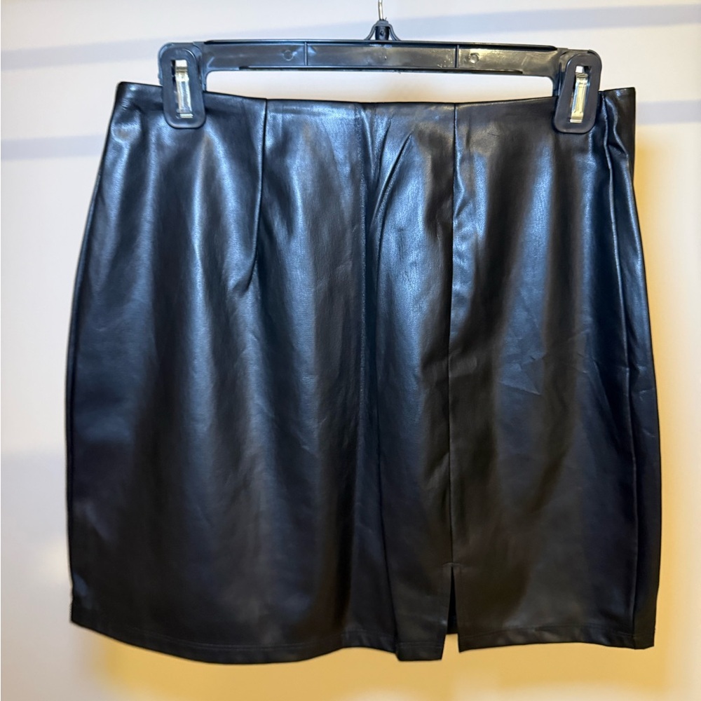 Steve Madden Black Mini Leather Skirt